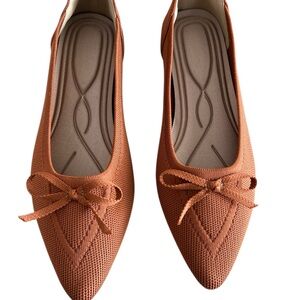 Chic Pointy Toe Flats